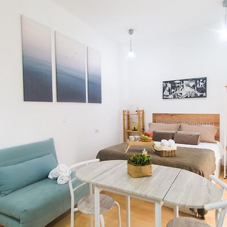 Apartamento Picasso Malaga Bagian luar foto